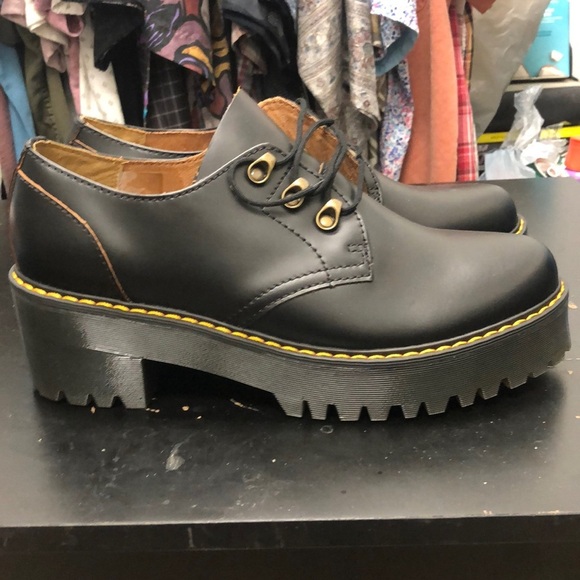 Dr. Martens leather platform derby men’s size 9.5 - Picture 1 of 4